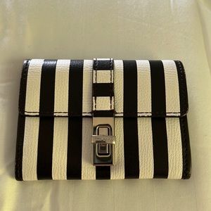 Henri Bendel small wallet/coin purse